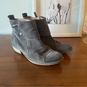 NINE WEST Vintage Collection VabLeaker Suede Leather Ankle Booties sz.6.5